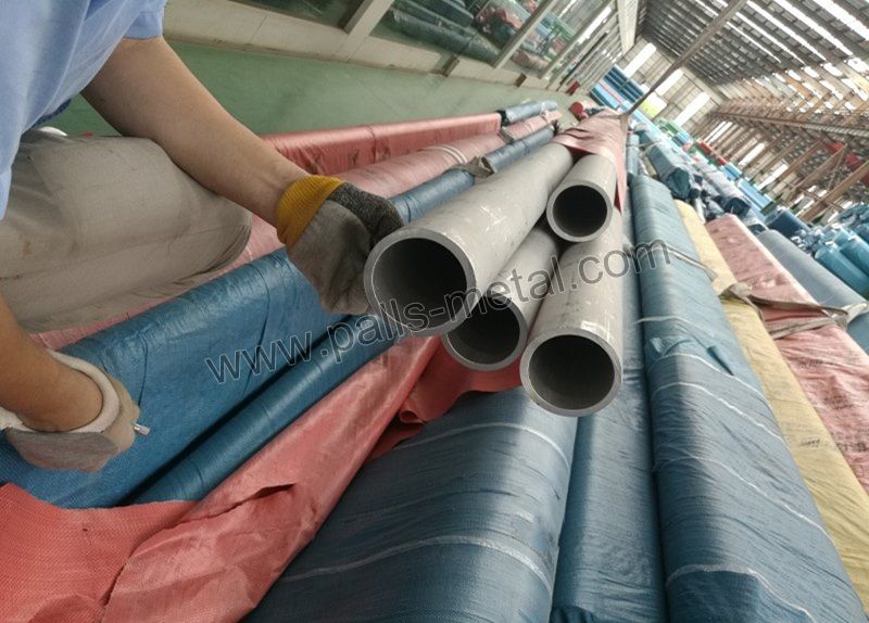 Seamless-Super-Duplex-Stainless-Steel-Pipe